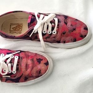 Van's Floral sneakers Sz 8.5 women/ Sz. 7 Men.